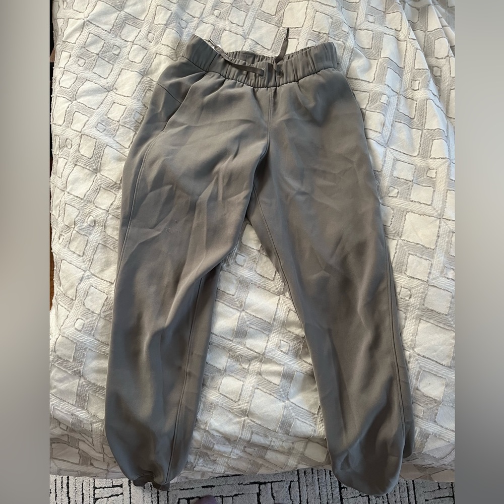 Grey lulu lemon joggers